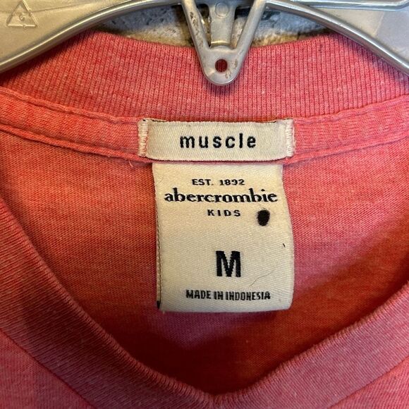5 for $25🔥Abercrombie Kids Muscle T-Shirt Medium - Picture 3 of 4